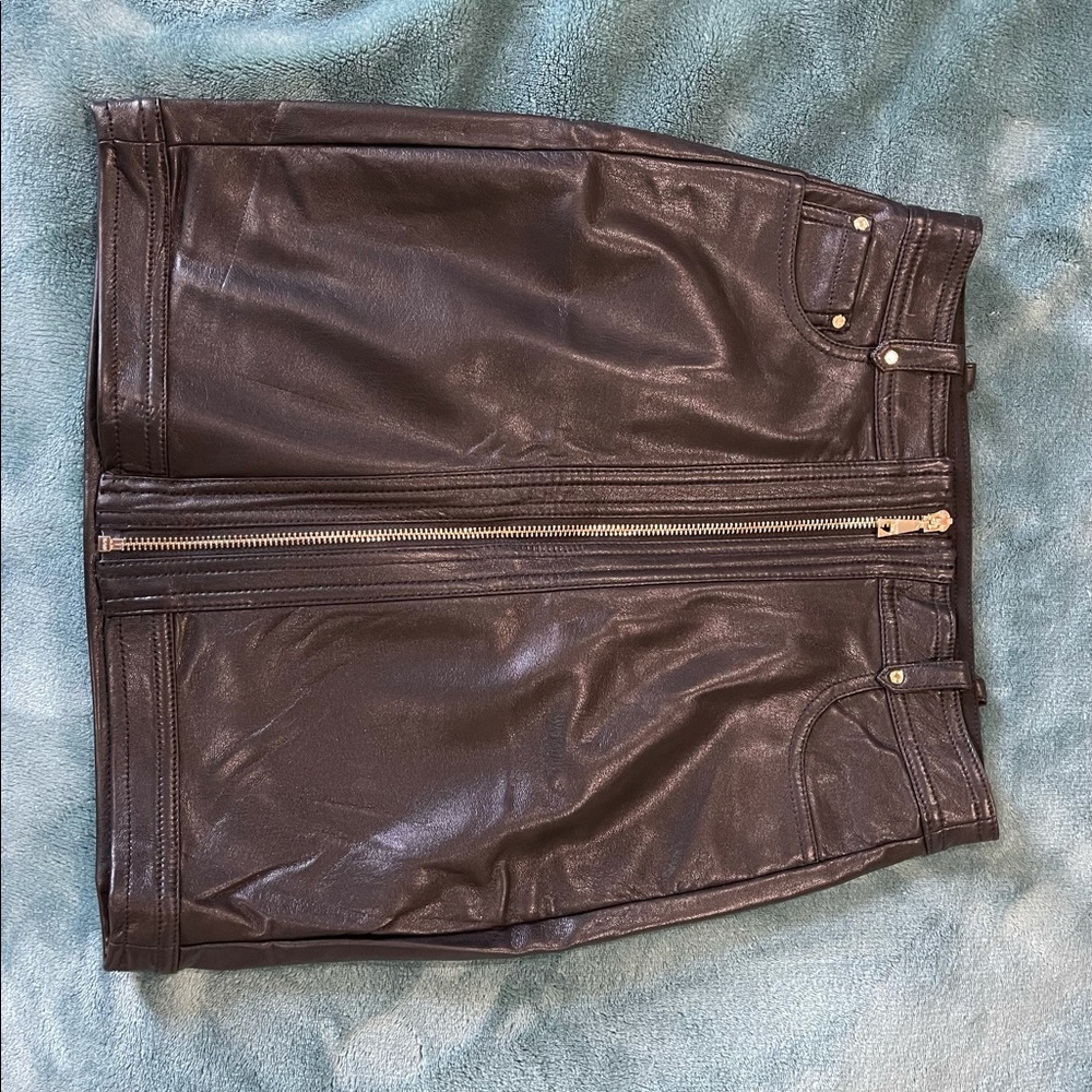 Black leather guess skirt